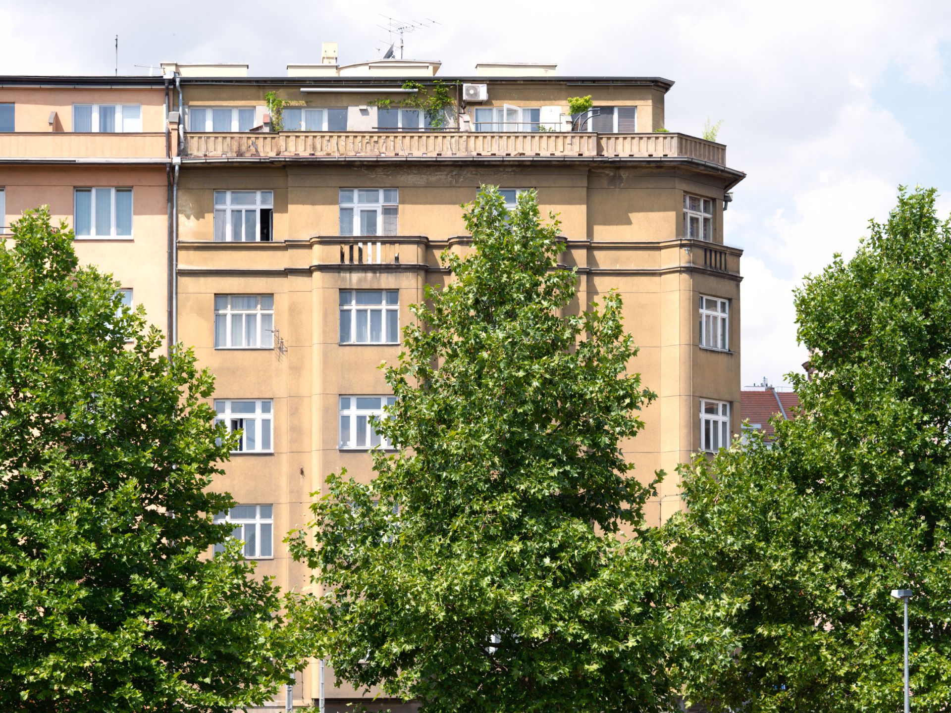 Atypický byt 5+1 v Holešovicích