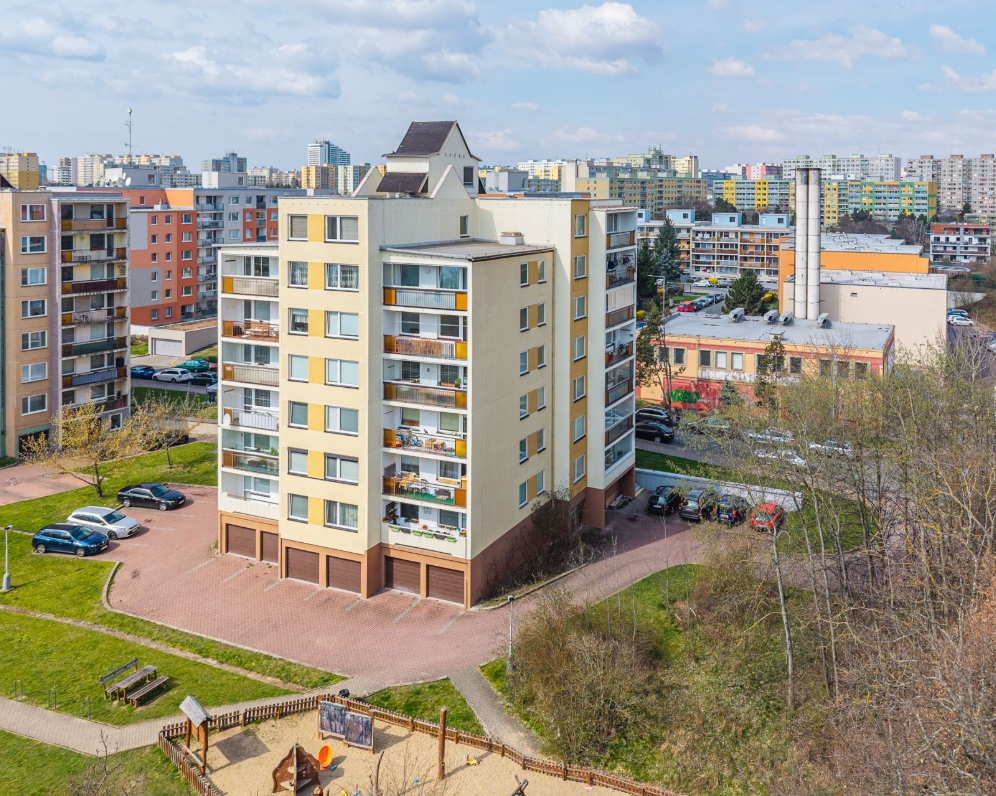 Byt 3+1 v Újezdě u Průhonic